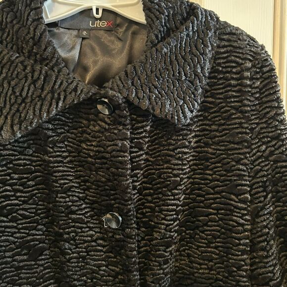 Utex Black Boucle lined Mid length Textured Faux Fur Swing Coat Vintage Size L - Picture 10 of 14
